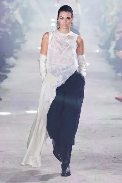 Look 33
